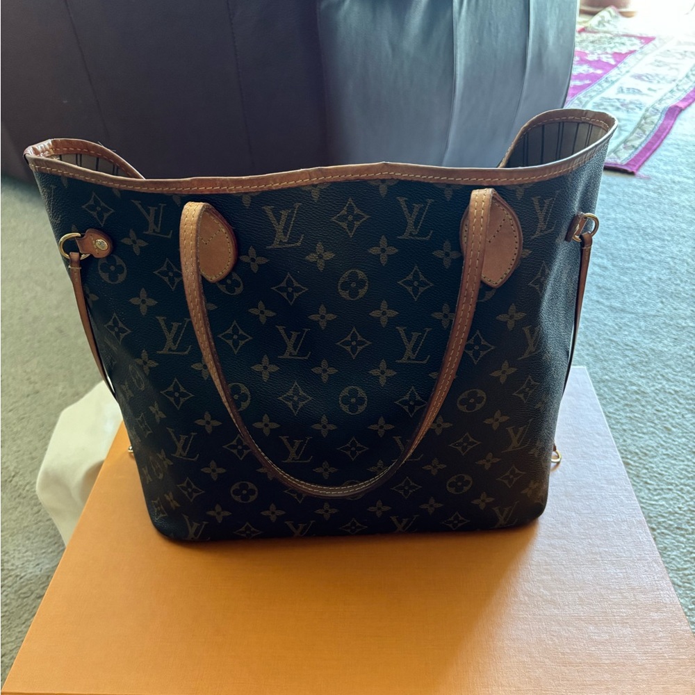 Louis Vuitton Neverfull MM authentic Monogram Canvas